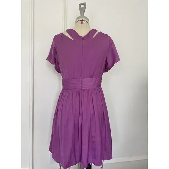 Anthropologie - Chic V-neck Short Purple Mini Dress with Flowy Sleeve, size 10 - Picture 8 of 12